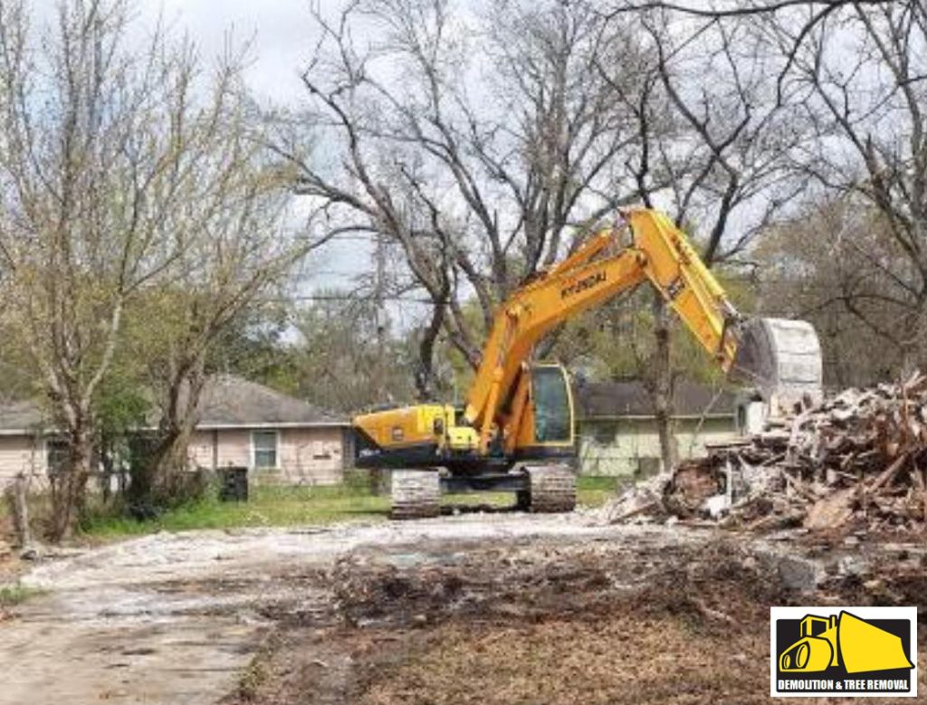 DEMOLITION COMPANY HOUSTON - LOT CLEARING SERVICES HOUSTON - Houston Tree & Demolition Services